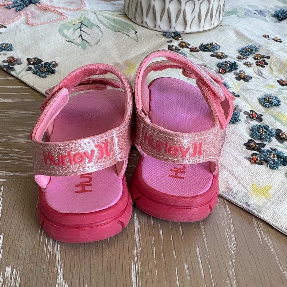 Hurley Kids Glittery Pink Sandals - Picture 3 of 3